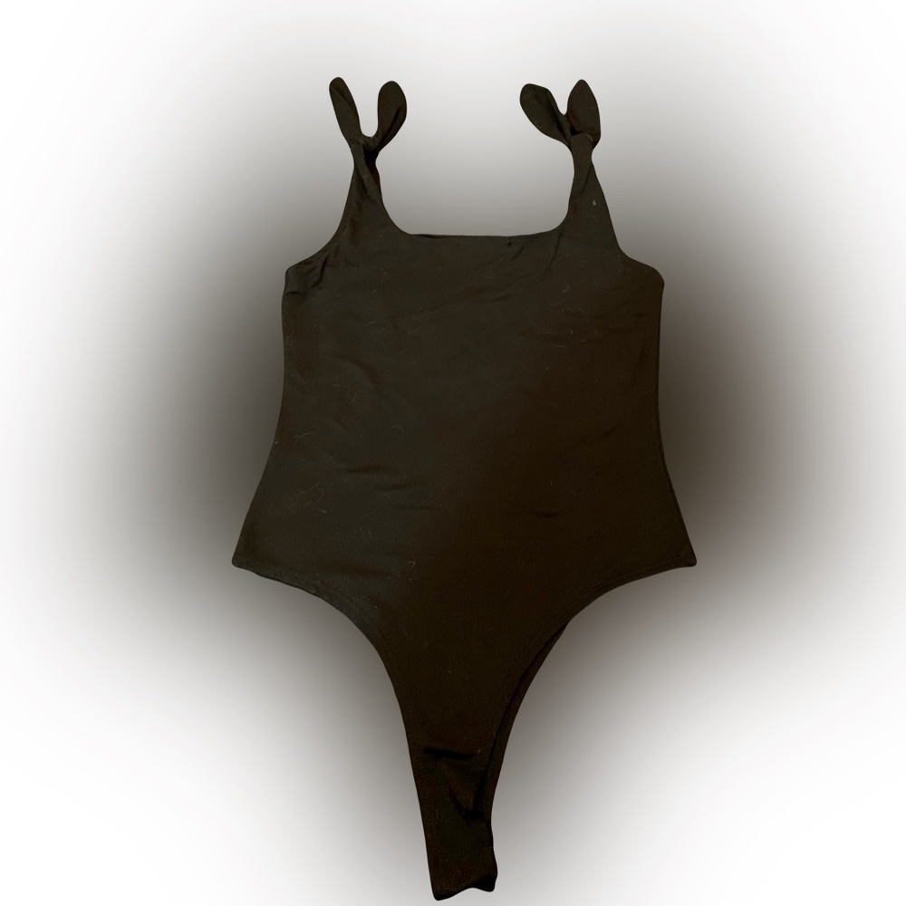 NWOT GAZE BLACK SHOULDER-TIE BODYSUIT // SIZE SMALL🖤